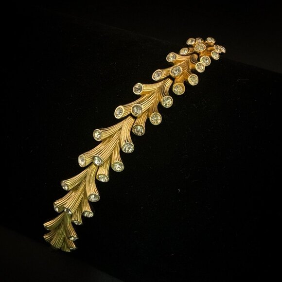 Vintage Crown Trifari Bracelet Gold Tone Clear Rhinestones Sculptural Statement - Picture 1 of 14